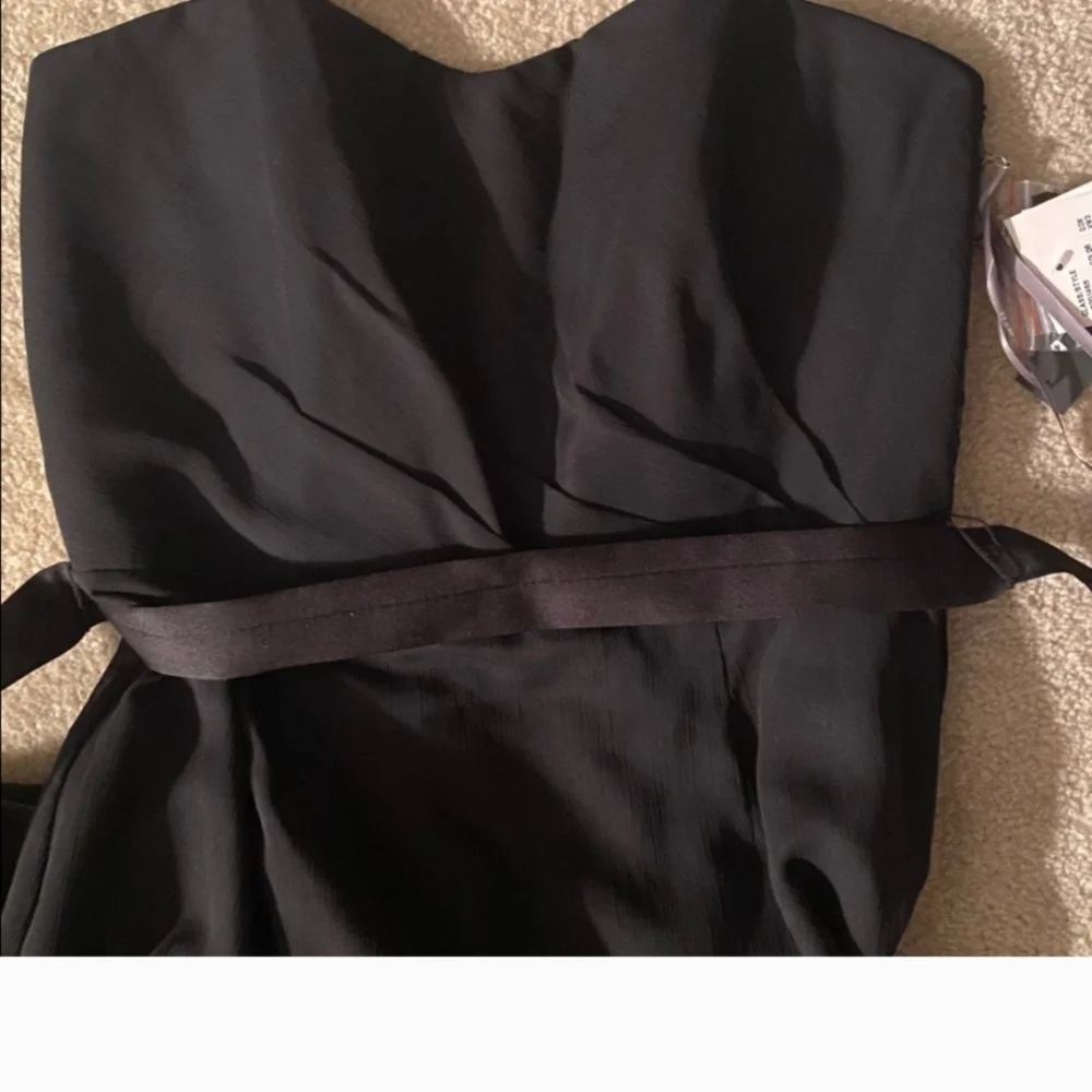 White by Vera Wang Black Lace Strapless Gown Size 8 NWT - Picture 11 of 15